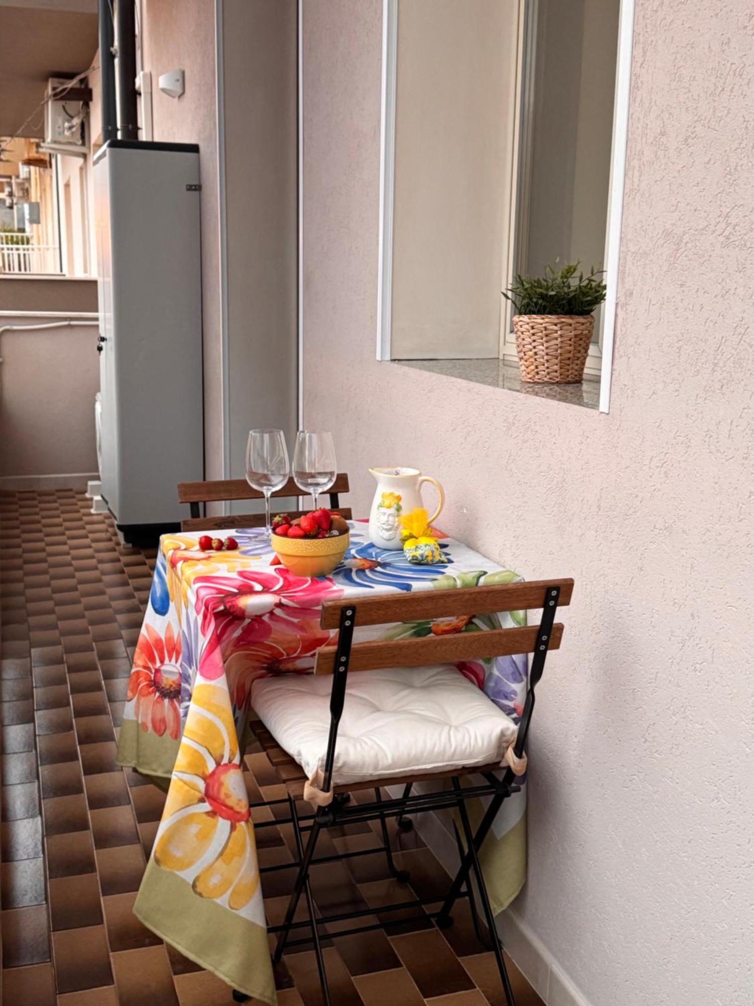 D'Amari:Pozzallo 250 Metri Dal Mare Suite U'Suli Buitenkant foto